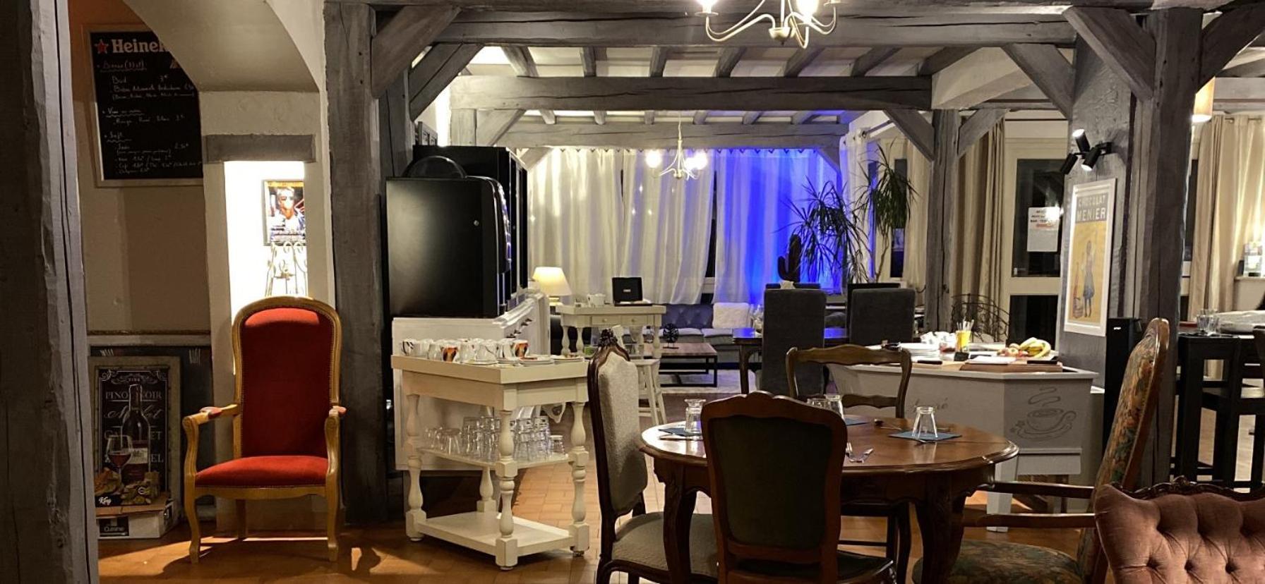 Logis Hotel Medieval, Montelimar Nord Rochemaure ภายนอก รูปภาพ