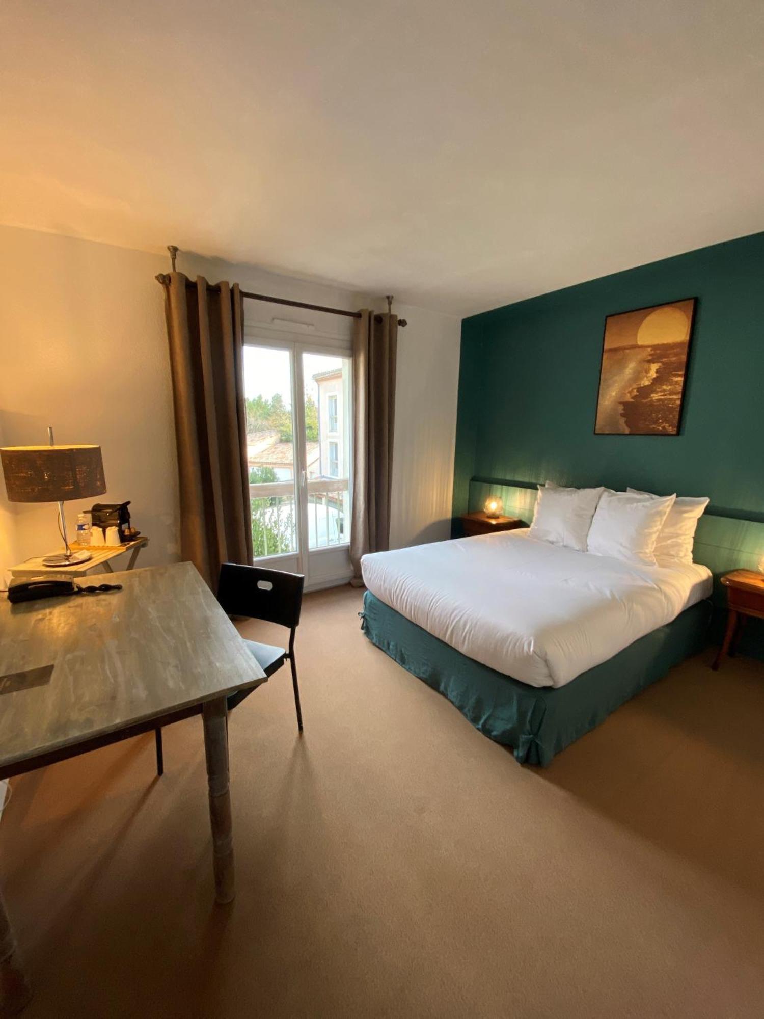 Logis Hotel Medieval, Montelimar Nord Rochemaure ภายนอก รูปภาพ